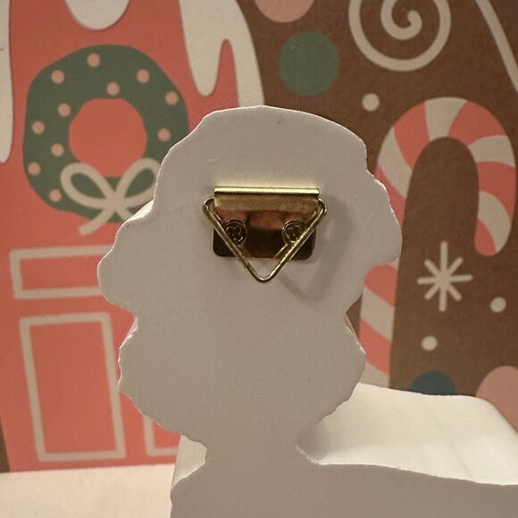 Grinch Wooden Block Table Decor Dr. Seuss The Grinch w/Presents NWT Clear Coat - Picture 4 of 5